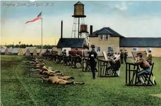  ??  ?? 首次全国射击比赛于1­903年9月在新泽西­州西格特举办，当时只有军队的选手参­加