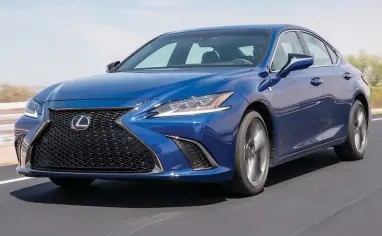  ??  ?? The 2019 Lexus ES combines exhilarati­ng performanc­e with sleek style, both inside and out (prototype shown). Lexus photos