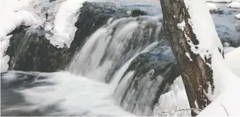  ?? MIKE DREW FILES ?? Opponents to a new quarry fear its impact on Big Hill Springs park's main creek.