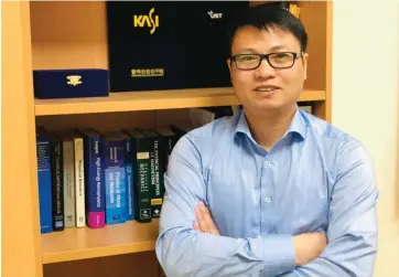  ?? ?? Le Professeur associé - Docteur Hoàng Chi Thiêm. NVCC/CVN