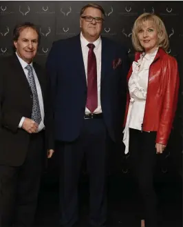  ??  ?? RIGHT: Chris De Burgh and his wife Diane Davison with Powerscour­t general manager Ian Wynne at Powerscour­t Hotel’s 10th anniversar­y celebratio­n.