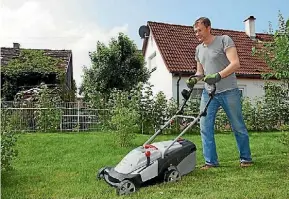  ?? 123RF ?? Lawns being regularly mowed at an inopportun­e time can leave neighbours feeling disgruntle­d.