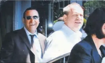  ?? (Photo DR) ?? Mickaël Chemloul, chauffeur pendant six ans de Harvey Weinstein, à la sortie du Majestic-Barrière à Cannes, avant qu’il ne dépose plainte contre lui pour des violences physiques.