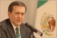  ??  ?? El titular de Economía reiteró que México no está dispuesto a renegociar si esto no implica un ganar-ganar para los tres países que integran el acuerdo comercial.