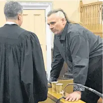  ?? TARA BRADBURY/THE TELEGRAM ?? Allan Potter, 55, chats with Jon Noonan, one of his defence lawyers, during a break in his murder trial Thursday.