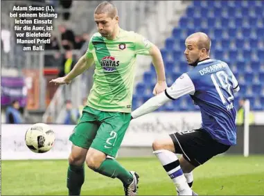  ??  ?? Adam Susac (l.), bei seinem bislang letzten Einsatz für die Auer, ist vor Bielefelds Manuel Prietl
am Ball.