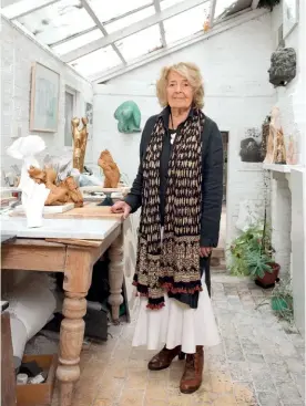  ?? MERIDIANA ?? BLUMENFELD IN HER STUDIO IN HER HOME IN CAMBRIDGE; OPPOSITE PAGE: