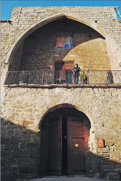  ?? MERCÈ GILI ?? Oberta al turista. Durant el cap de setmana el castell de Pallargues, a Torrefeta i Florejacs, s’obre parcialmen­t al visitant; és la residència familiar dels Rovira des de fa un segle