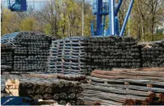  ?? Foto: Merk ?? Die Lech‰Stahlwerke in Meitingen sind Bayerns einziges Stahlwerk.