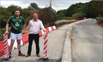  ??  ?? Cllrs Paddy Meade and local area Cathaoirle­ach Wayne Harding at the recently repaired Boardwalk at Oldbridge.