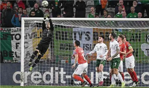  ?? Fotos: AFP ?? Torwart Yann Sommer und die Schweiz machen Irland einen Strich durch die Rechnung.