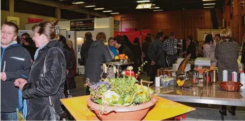  ?? Foto: Michael Geyer ?? Die heimischen Gewerbetre­ibenden laden am Samstag wieder zur Rennertsho­fener „Gewerbenac­ht“in die Turnhalle.