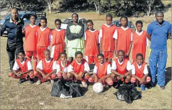  ??  ?? NEW OUTFITS: The Forresters U12 soccer team received new kit last week, sponsored by Bryan Gray, a former PE Football Associatio­n player and a member of the PE Soccer Legends. With the team after they beat Callies U12B 6-1 last week, are coach Vincent...