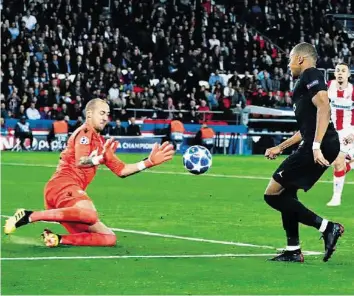  ?? KEY ?? Die PSG-Stars um Mbappé (r.) spielten gegen Belgrad gross auf. Doch ging alles mit rechten Dingen zu?