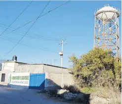  ?? OMARM SANTIAGO ?? El delegado
oficial cuenta con el sello del comité del agua