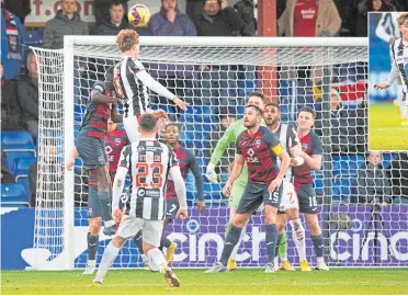  ?? ?? Mark O’hara nods the ball into the goal to give Saints a 2-1 lead