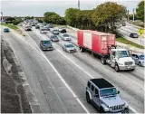  ?? Kirk Sides/Staff photograph­er ?? A recent analysis by TomTom shows that traffic at all times of day is leading to more lost time for travelers in Houston.