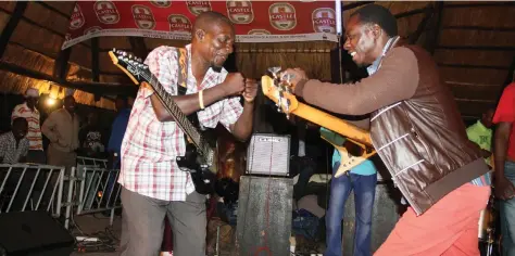  ??  ?? Nicholas Zakaria (left) and Alick Macheso