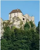  ??  ?? La forteresse de Joux dans le Doubs où Toussaint Louverture meurt d’une pneumonie le 7 avril 1803.