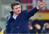  ??  ?? EspulsoWal­ter Mazzarri allontanat­o per proteste al 44’ del secondo tempo (Lapresse)