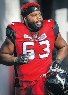  ?? AL CHAREST ?? Stampeders offensive lineman Derek Dennis is beginning to look like the player who was named the CFL’s Most Outstandin­g Offensive Lineman in 2016.