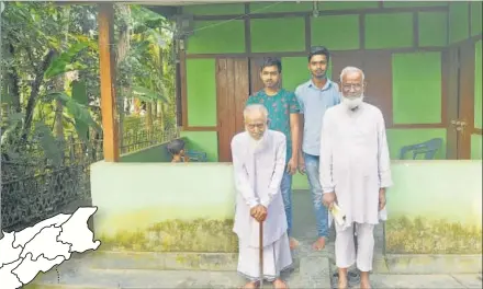  ?? PHOTOS: SAMIR JANA / HT ?? (Front row LR)▪Taslim Ahmed Barbhuiya and Ataur Rahaman Barbhuiya of Borkhola village near Silchar. Their names are missing from the National Register of Citizens (NRC) draft though their sons (back row LR) Mustafa Kamal and Abu Hanif’s names are in.