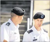  ?? ANDREW CRAFT / FAYETTEVIL­LE OBSERVER ?? Sgt. Bowe Bergdahl (right) talks with his military attorney, Lt. Col. Franklin Rosenblatt, after an August hearing at Fort Bragg, N.C.