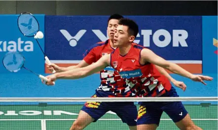  ??  ?? Key players: Goh V shem and Tan Wee Kiong are still very relevant because of their vast experience, according to Tan Boon Heong.