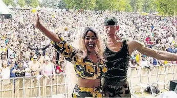  ?? CONTRIBUTE­D ?? K’reema (left) and Yellowman at a show before the pandemic.