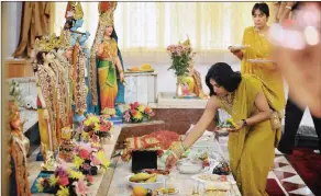  ?? PICTURE: CARA VIERECKL ?? Hindus at Sanatan Ved Dharma Sabha temple in Lenasia, south of Johannesbu­rg celebrate Diwali. Hinduism rejects racism. A fundamenta­l tenet of Hinduism is Vasudhaiva Kutumbakam - the whole world is one family.