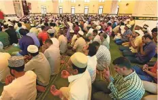  ?? Abdul Rahman/Gulf News Archives ?? People praying at Ali Bin Ganem Bin Hamoodah Masjid at Madinat Zayed in Abu Dhabi on the Hijri New Year last year.