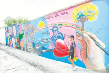  ?? /Fotos: Óscar Andrés Olarte Castro/la Opinión ?? Los murales se pintan sobre paredes de bienes públicos y privados del municipio.