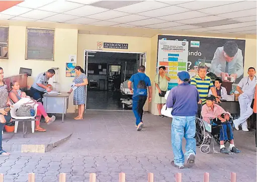  ??  ?? Casos diversos. En el Hospital Nacional San Juan de Dios se reporta un leve aumento de pacientes que reciben atención médica a causa de mordeduras de animales. Buena parte de los casos correspond­e a lesiones provocadas por perros, pero también ha...