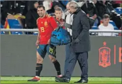  ??  ?? LESIÓN. Jonny se retiró lesionado con un esguince de rodilla.