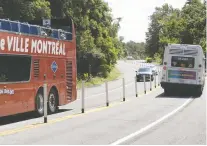  ?? PIERRE OBENDRAUF ?? The fire department recommends leaving Camillien-houde Way open to vehicles to allow “better access” for first responders.