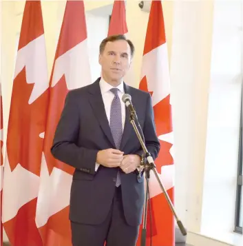  ?? PHOTO D’ARCHIVES, BORIS PROULX ?? Le ministre des Finances Bill Morneau a été dans l’eau chaude durant tout l’automne, son éthique ayant été mise en doute par les autres partis à Ottawa.