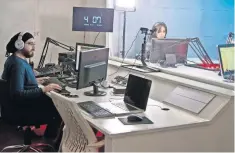  ??  ?? Para la Amedi, el dictamen en la ley de telecomuni­caciones y radiodifus­ión elimina los beneficios de la cultura, pluralidad y veracidad de la informació­n.