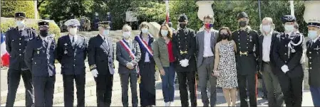  ??  ?? Emile Gateau et Hugo Libes, deux polytechni­ciens Biterrois ont participé à la cérémonie du 8 mai 1945.