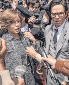  ?? FOTO: DPA ?? Michelle Williams (links) spielt Gail Getty, die bereit ist, alles zu opfern, um ihren entführten Sohn zu retten.