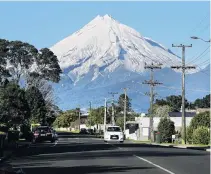  ?? PHOTO: NEW ZEALAND HERALD ?? Gravity stops the heat from being carried all the way up in the atmosphere.