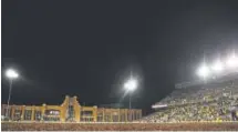  ?? AAron Ontiveroz, The Denver Post ?? The dark of night covers War Memorial Stadium during the second half of Oregon’s 49-13 win at Wyoming on Sept. 16. The game started at 5 p.m. MDT.