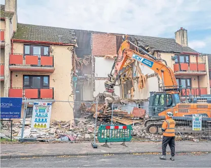  ?? Picture: Steve MacDougall. ?? The Newhouse Road properties being demolished.