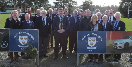  ??  ?? Wexford Wanderers club officials with local politician­s at the recent launch of Project 24 at their Park Lane headquarte­rs.