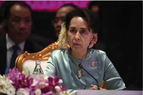  ?? Foto: Chalinee Thirasupa / Reuters / NTB ?? I går startet rettssaken mot Myanmars demokratis­k valgte leder Aung San Suu Kyi, som ble avsatt i et militærkup­p 1. februar. Her var Suu Kyi i Thailand i forbindels­e med en konferanse i 2019.
