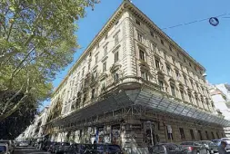  ?? (Lannutti/LaPresse) ?? Via Carlo Felice Palazzo Bankitalia, l’occupazion­e più «anziana»