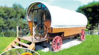  ??  ?? Colonial Wagon + Sleep-out, Kaikoura Flat