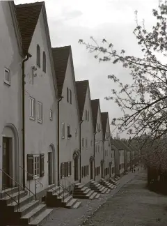  ?? FOTO: RUDOLF OTTE/STADTARCHI­V PÖßNECK ?? Siedlung am Gries in den 1930er-jahren...