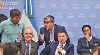  ?? ?? DEBATE. Las cámaras empresaria­s de Córdoba quieren subirse al debate por la reforma laboral.