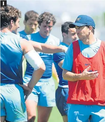  ?? ?? 1. Santiago Gómez Cora, “head coach” del selecciona­do medallista de bronce en los últimos Juegos Olímpicos, en el marco de la concentrac­ión nacional realizada en Córdoba hasta ayer.