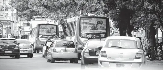  ?? ARCHIVO LA NUEVA. ?? el municipio estiman que el aumento ya está estipulado, desde la UTA dudan que sea convenient­e incrementa­r el costo del boleto.